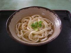 名物のゲソ天がもう売り切れていたので、釜揚げうどんそのままで食べた。