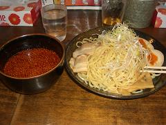 広島市は最近、激辛つけ麺を推しているらしい。うまかった!