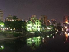 散歩をしていたら、世界遺産が目の前に!久しぶりに来た原爆ドーム。