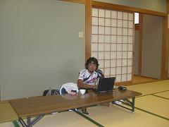 HPの更新中。夜まで大雨らしいので、この日は昼から夜までず〜っと温泉でのんびりだった。
